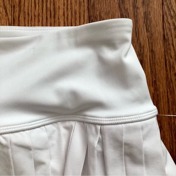 GapFit Pleated Exercise Tennis Golf White  Skort Women’s Size M NWT - Picture 6 of 10